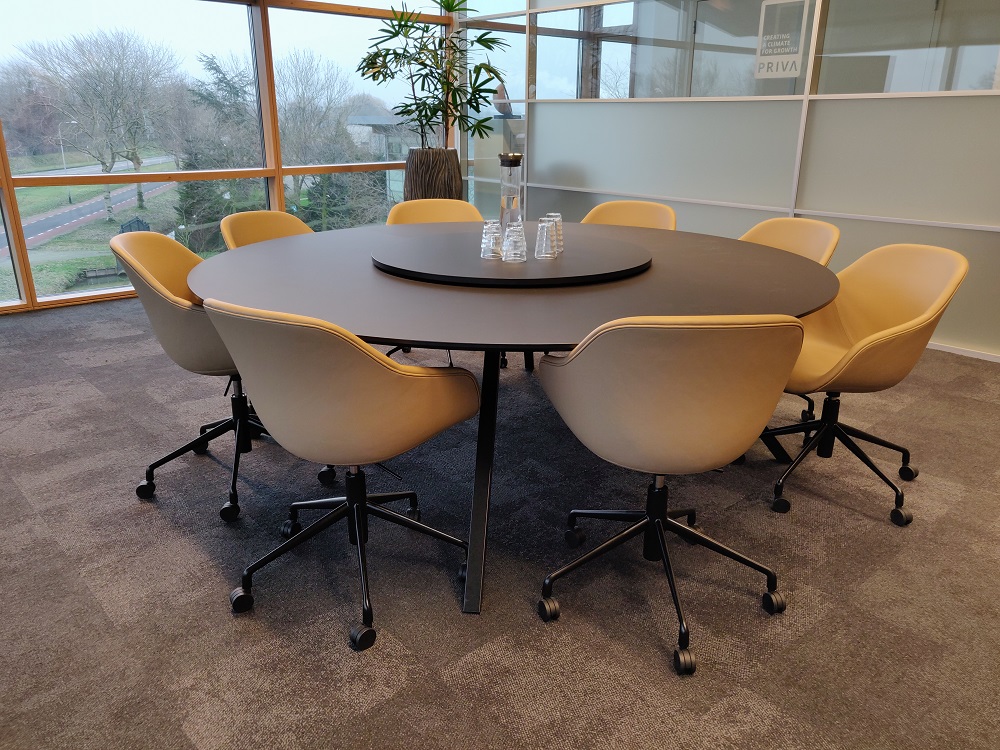 Ronde vergadertafel ronde vergadertafel op maat-trinity interieur